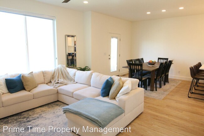 Building Photo - 3 br, 3.5 bath House - 1035 W Vista Ridge ...