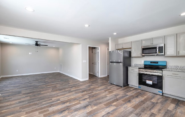 Building Photo - 508 Church St