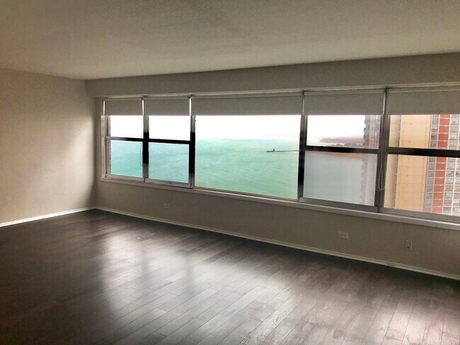 Foto del edificio - 6157 N Sheridan Rd