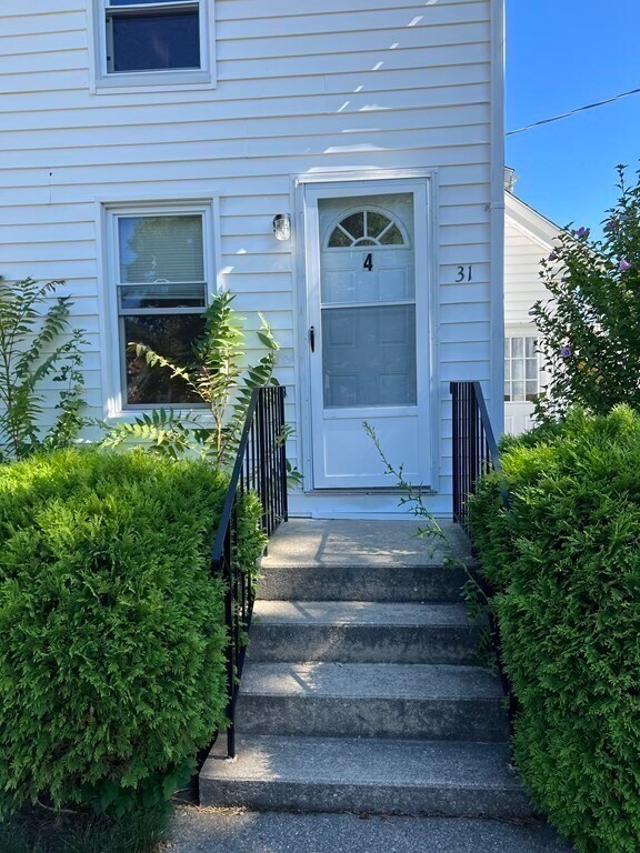 Primary Photo - 31 Chestnut St