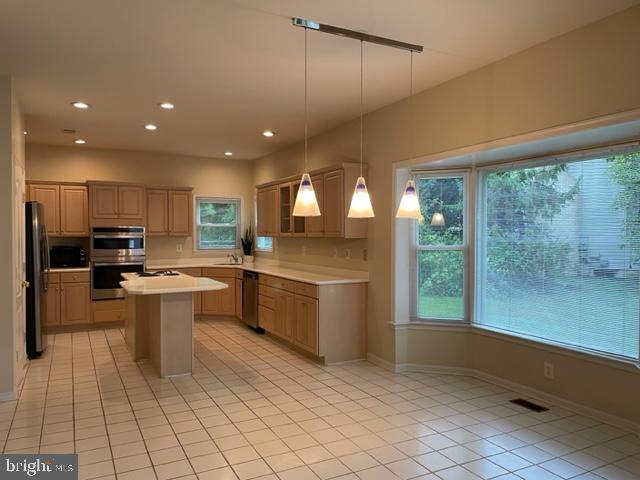 Building Photo - 9419 Spruce Tree Cir
