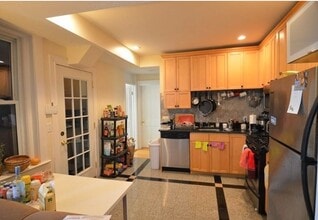 Building Photo - 69 Babcock St