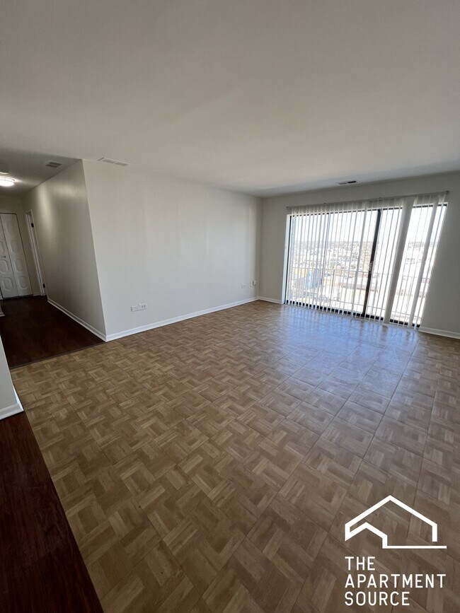 Foto del edificio - 2310 N Harlem Ave