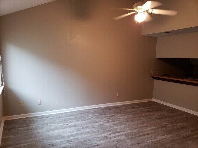 Foto del edificio - 2/2 Townhome in Villas of Westridge