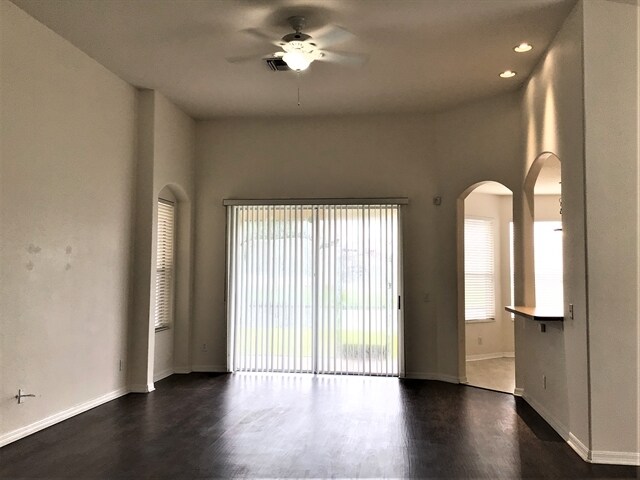 Building Photo - 8350 Moccasin Trail Drive