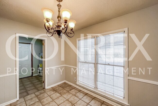 Building Photo - Beautiful 3 Bedroom Home in Monrgomery!