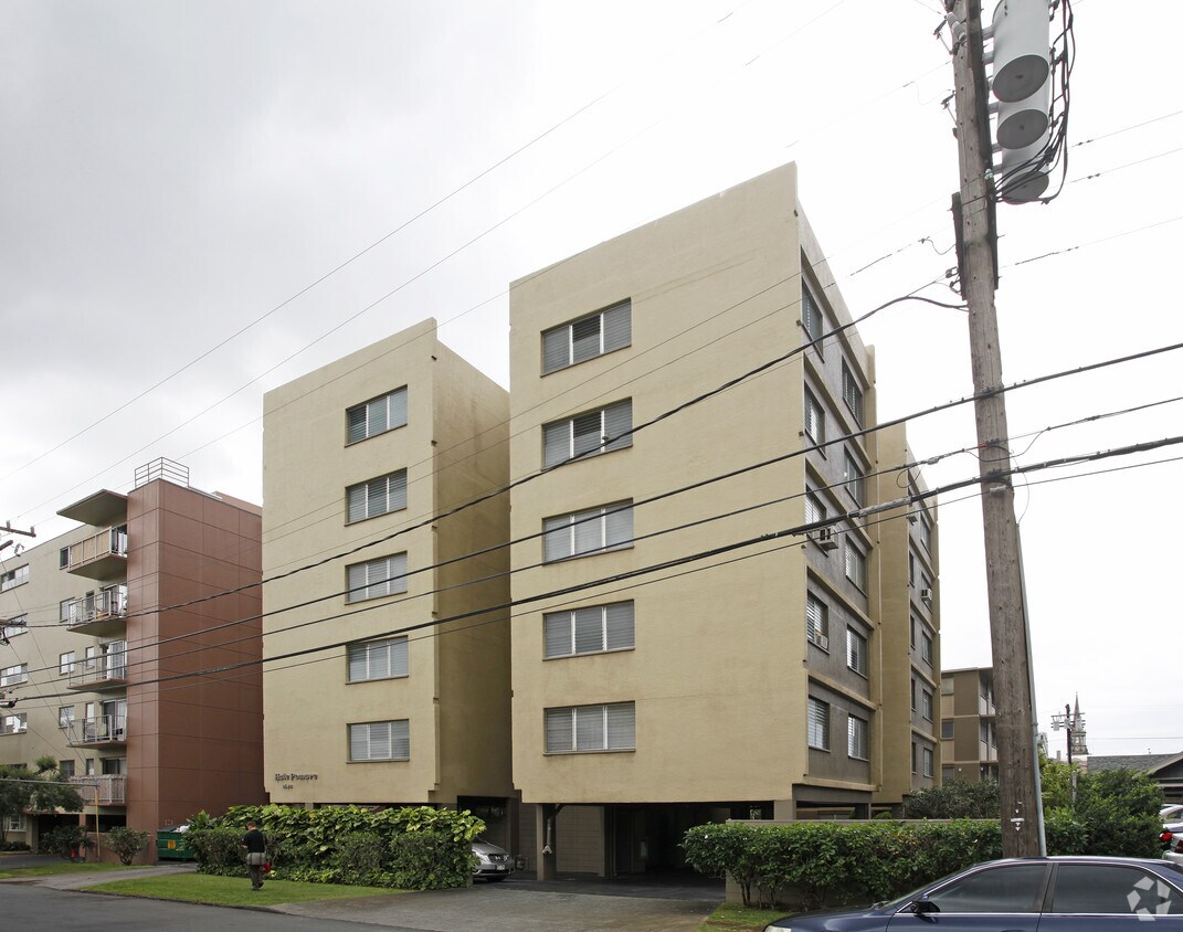 Building Photo - Hale Pomare