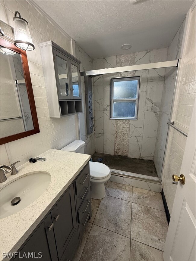 Foto del edificio - 11350 Pendleton St