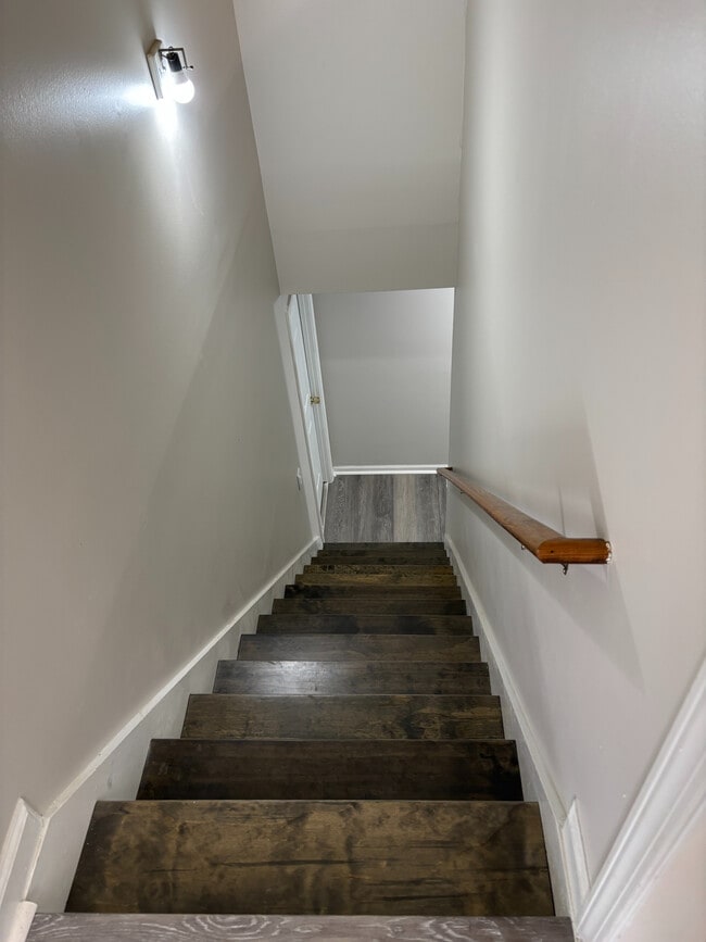Building Photo - Room in Single Family Home on Brookside Dr SE