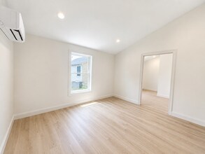 Building Photo - 105 Watson Ave