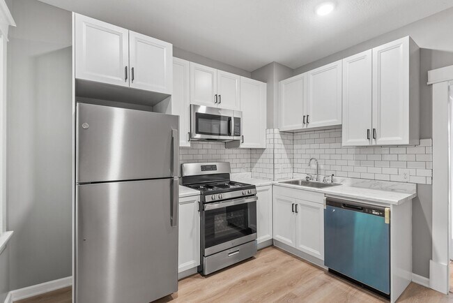 Building Photo - 211 Grotto St N