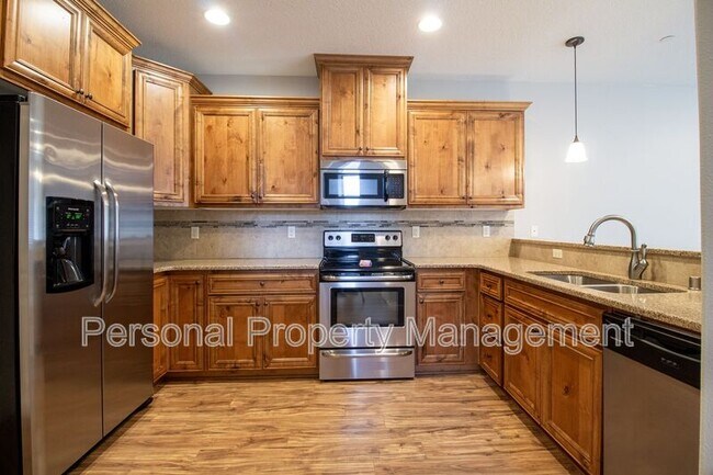 Foto del edificio - 221 N 33rd Ct