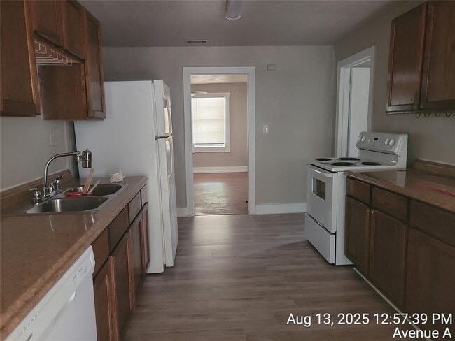 Building Photo - 4305 Avenue A
