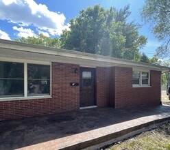 Building Photo - 6 Suburban Ct