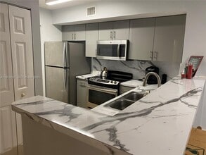 Building Photo - 677 SW 111th Ave