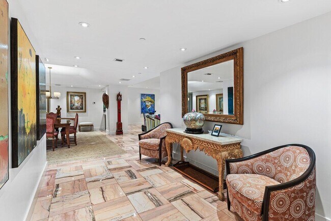 Foto del edificio - 150 Bradley Pl