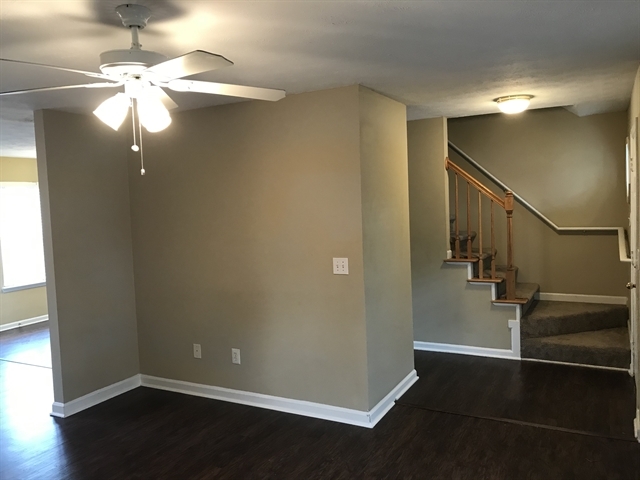 Building Photo - 2664 Lake Park Bend