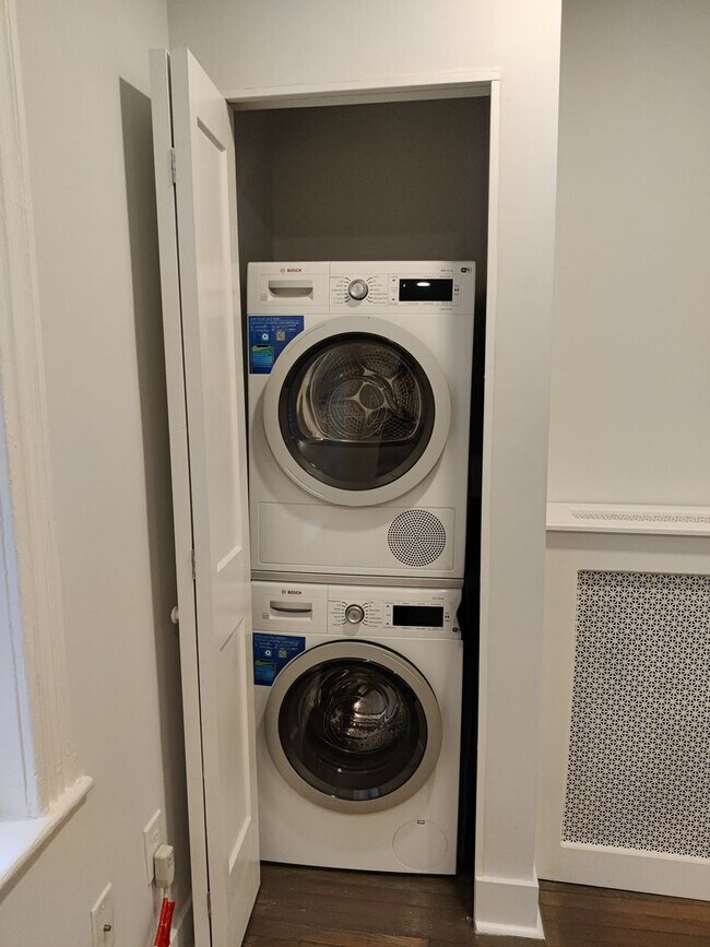 Foto del edificio - FENWAY STUDIO WITH LAUNDRY IN UNIT $2700 - MODERN KITCHEN AND BATHROOM