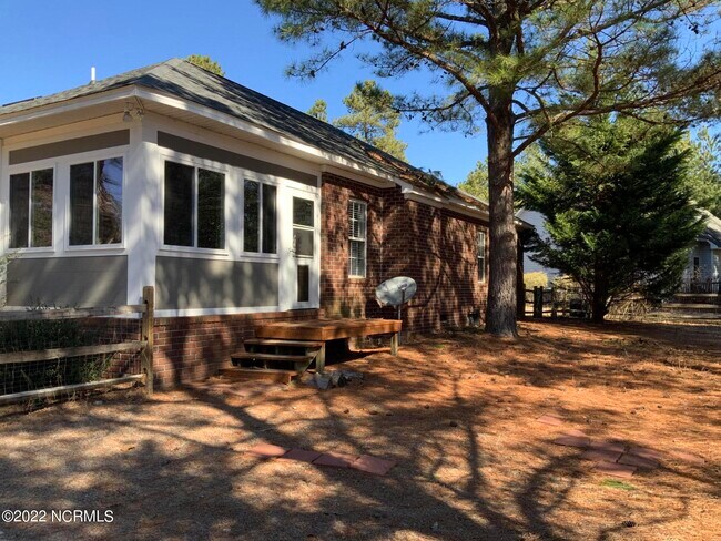 Building Photo - 90 Statler Ln