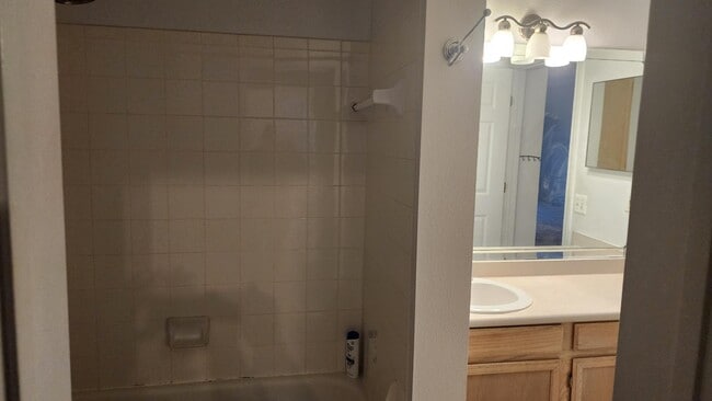 Building Photo - 1600 Spring Gate Dr