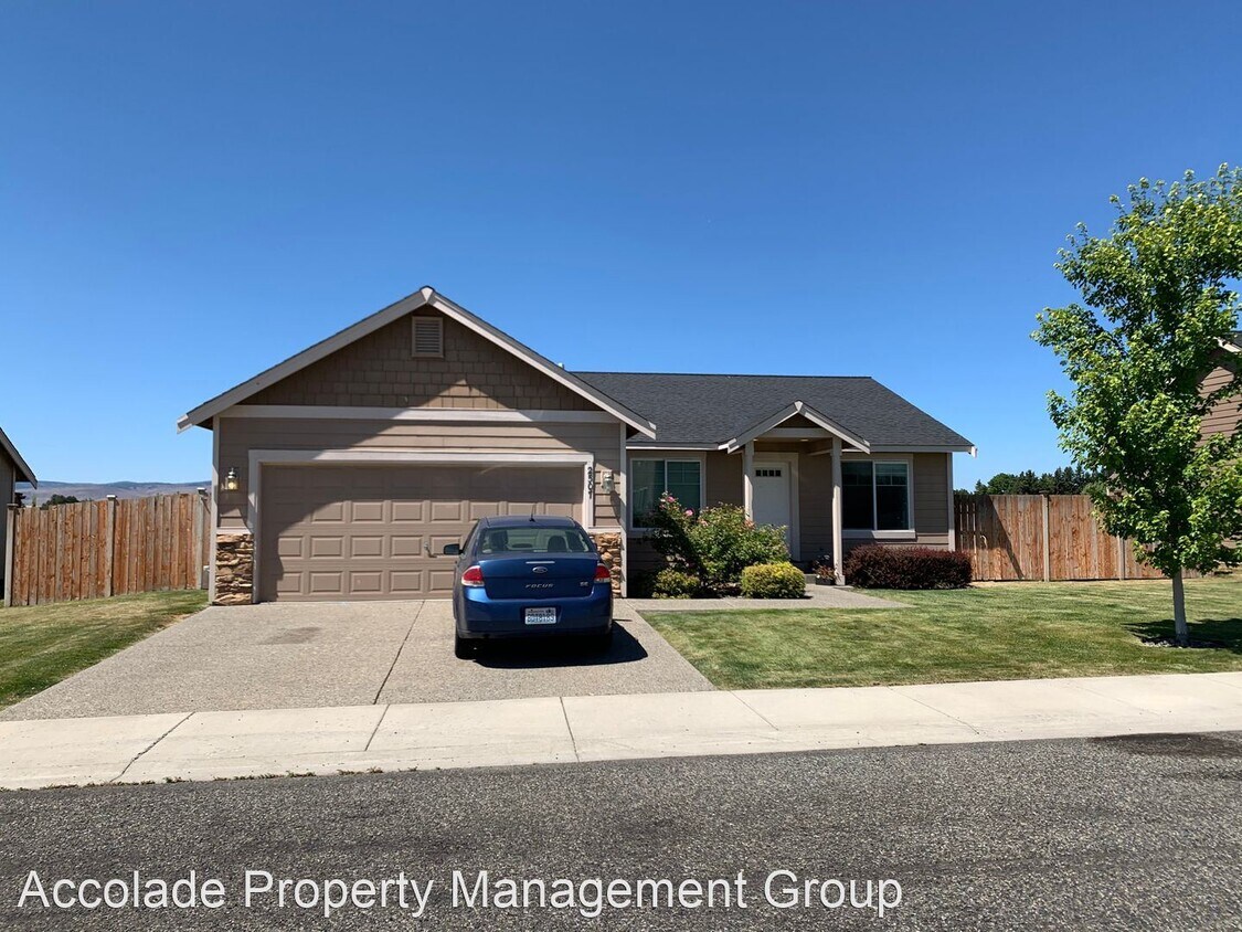 4 br, 2 bath House 2507 N Columbia Street House Rental in