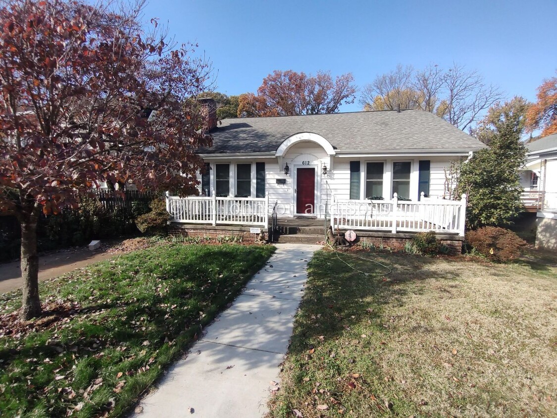 Primary Photo - Beautiful Ardmore Cottage