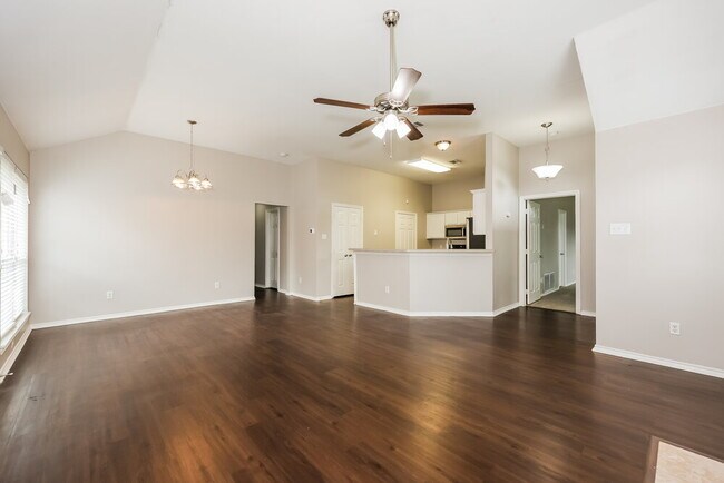 Foto del edificio - 2525 Spring Rain Dr