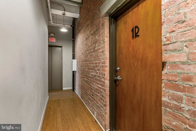 Foto del edificio - 1637 Poplar St