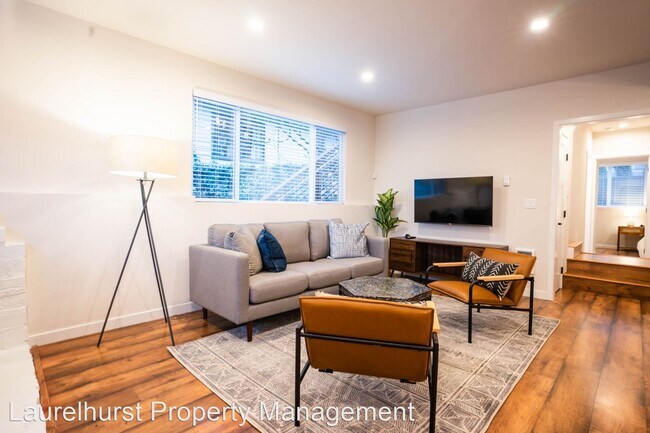 Foto del edificio - 5 br, 2 bath House - 9015 Carkeek Dr S