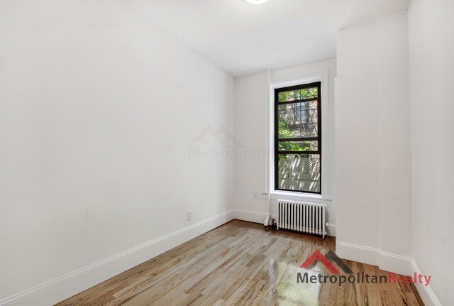 Building Photo - 519 8th St