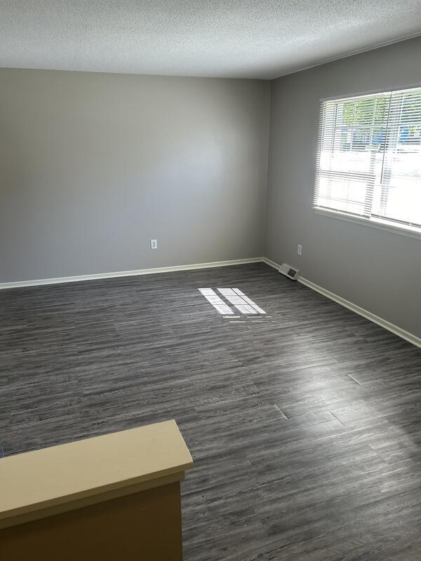 Foto principal - 8404 Sterling Ave