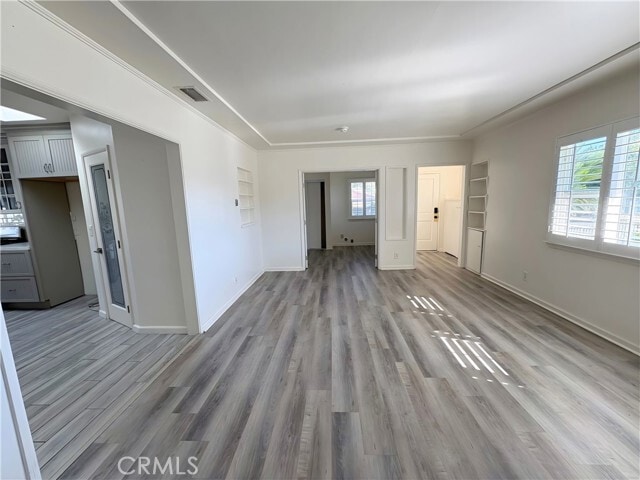 Foto del edificio - 587 E Arrow Hwy