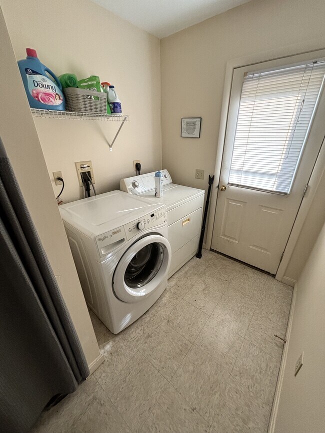 Foto del edificio - 827 Main St