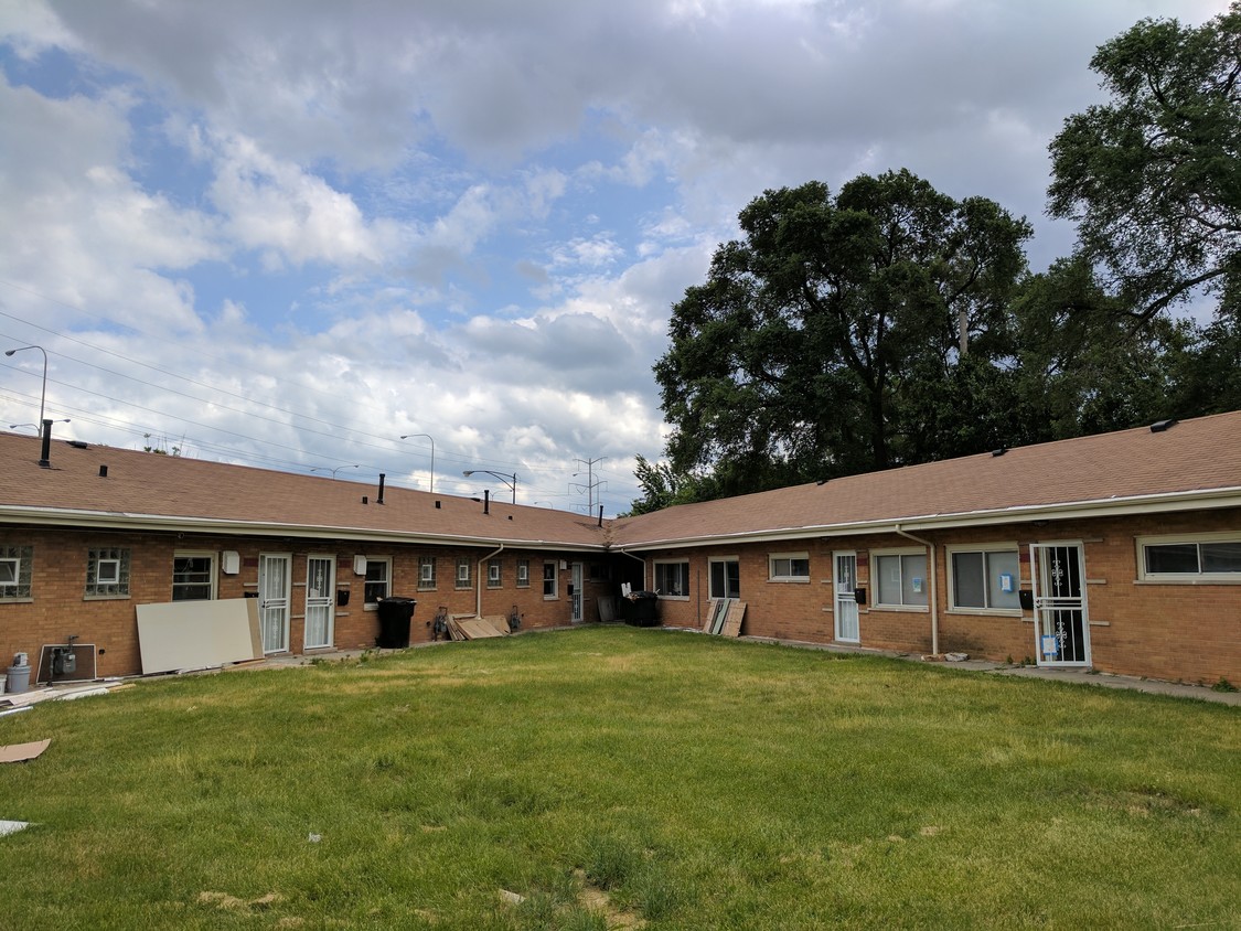 Primary Photo - 9136 S Anthony Ave