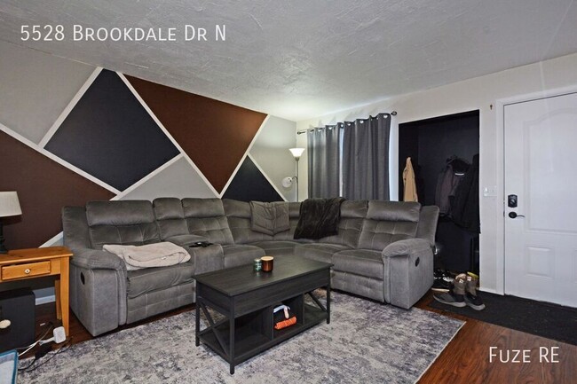 Building Photo - 5528 Brookdale Dr N