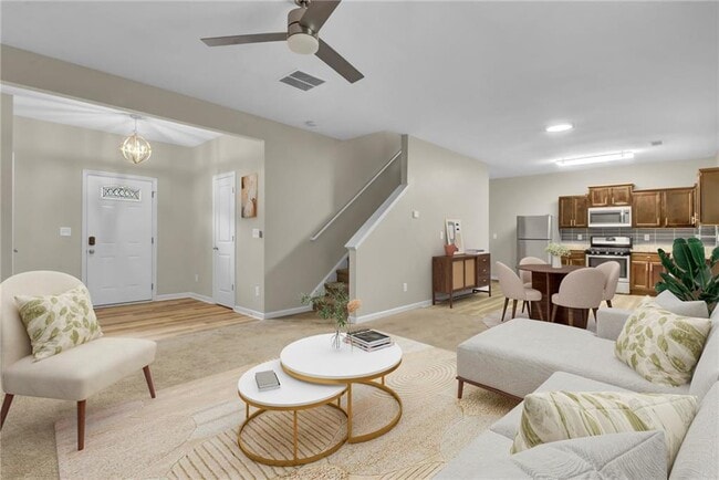 Building Photo - 749 Scotland Dr