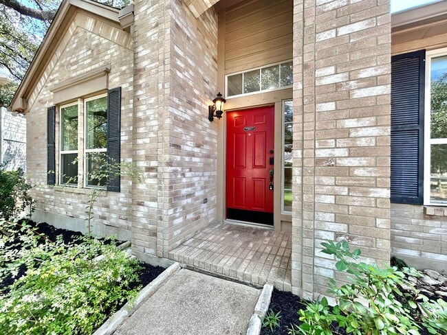 Building Photo - 4 Bed / 2 Bath Spacious One-Level Home wit...