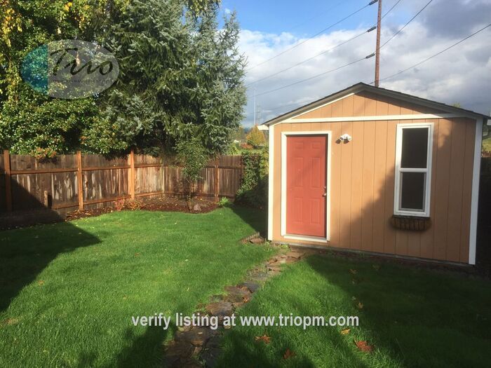 145 N Garden Way, Eugene, OR 97401 House Rental in Eugene, OR