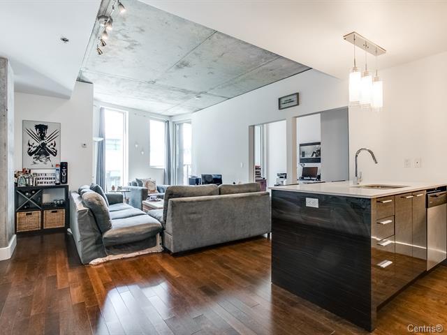 Photo du bâtiment - 888 Rue Wellington