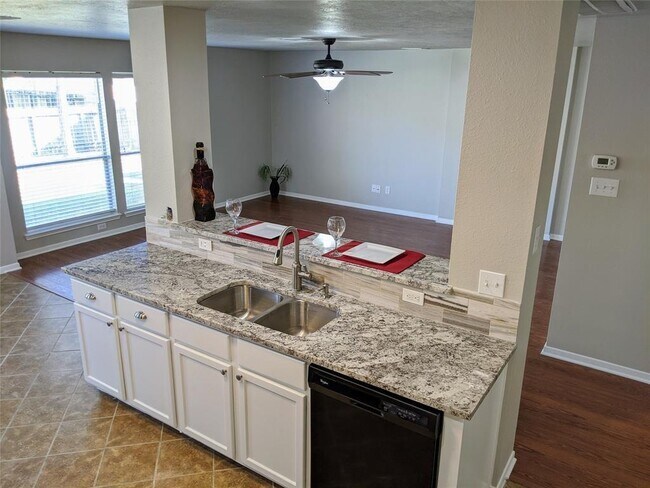 Building Photo - 3103 Centennial Village Dr