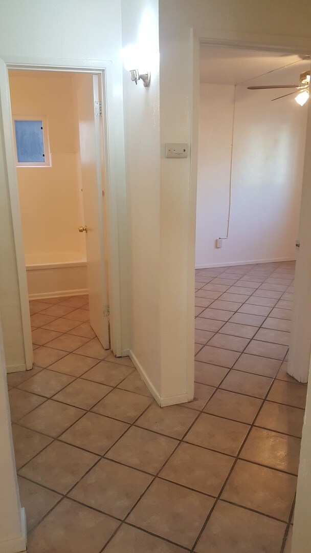 Building Photo - AFFORDABLE 2BR/1BA unit in La Mesa