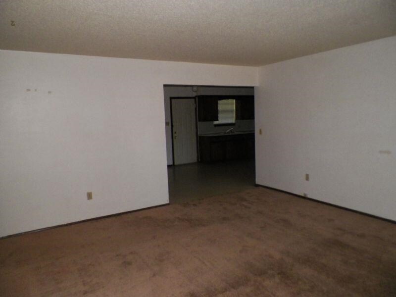Building Photo - 123 NE Cimarron Trail