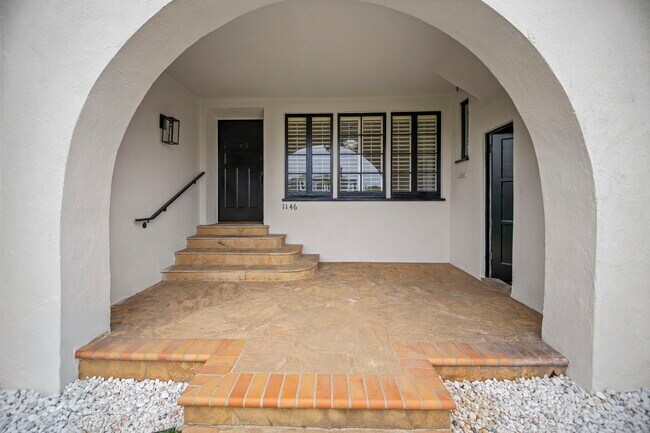 Foto del edificio - 1146 S Stanley Ave