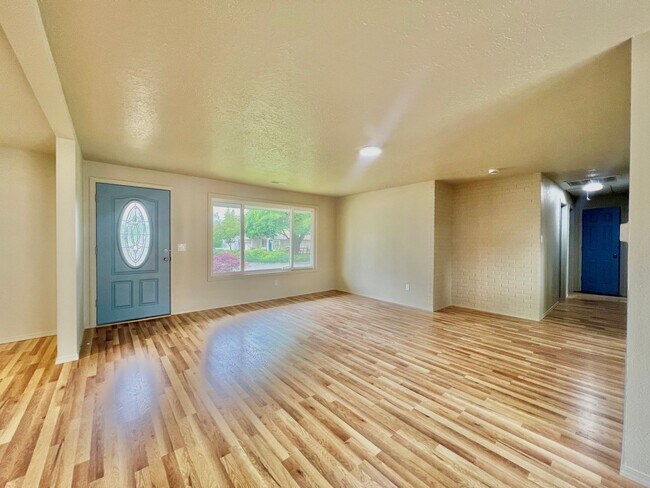 Foto del edificio - 2020 SE 154th Ave
