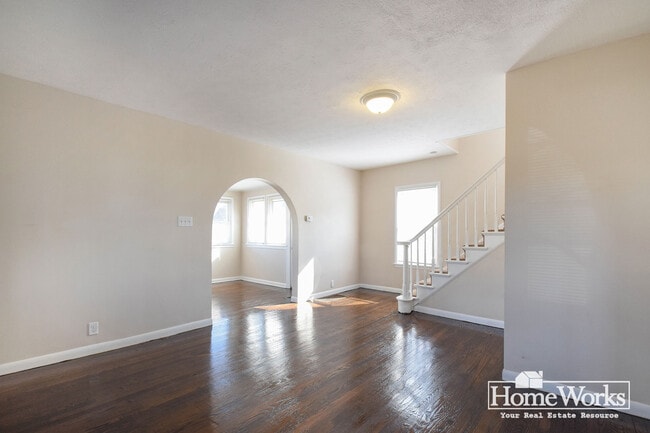 Building Photo - 219 S Beiger St