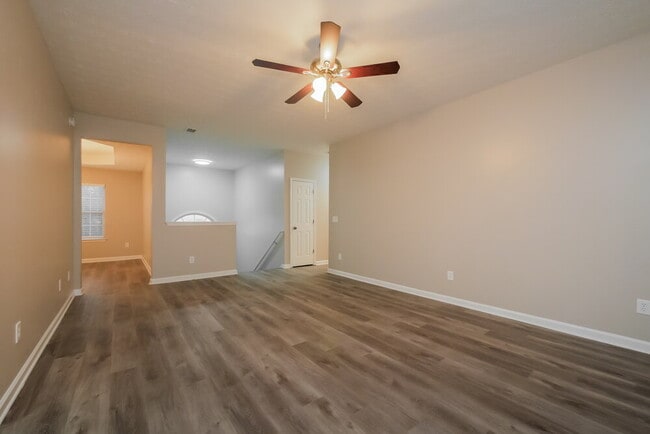 Building Photo - 674 Wynfield Way