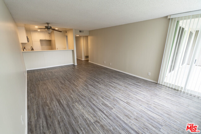 Building Photo - 4220 Harbor Blvd