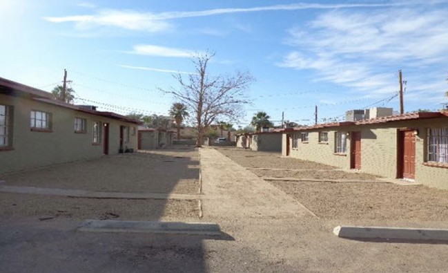 Building Photo - 1416 E Cinnabar Ave