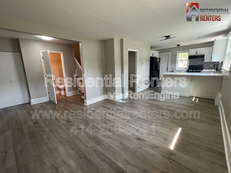 Primary Photo - 5426 N 41st St
