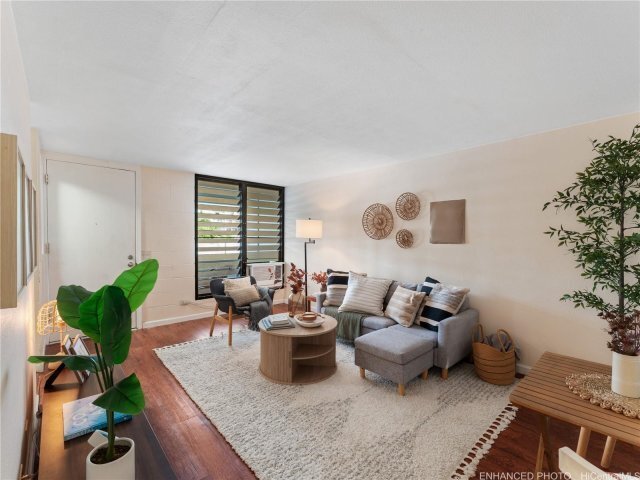 Foto del edificio - 1541 Dominis St